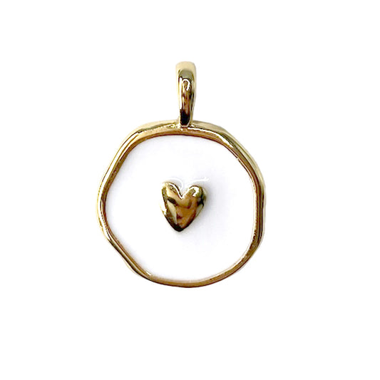 White round heart pendant